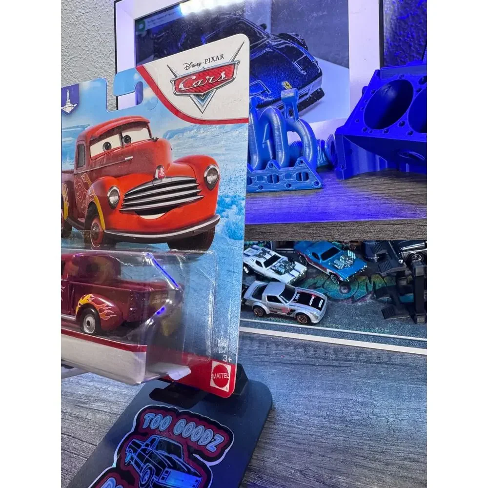 Disney Pixar Cars Ramone’s Body Shop Hot Rod Smokey